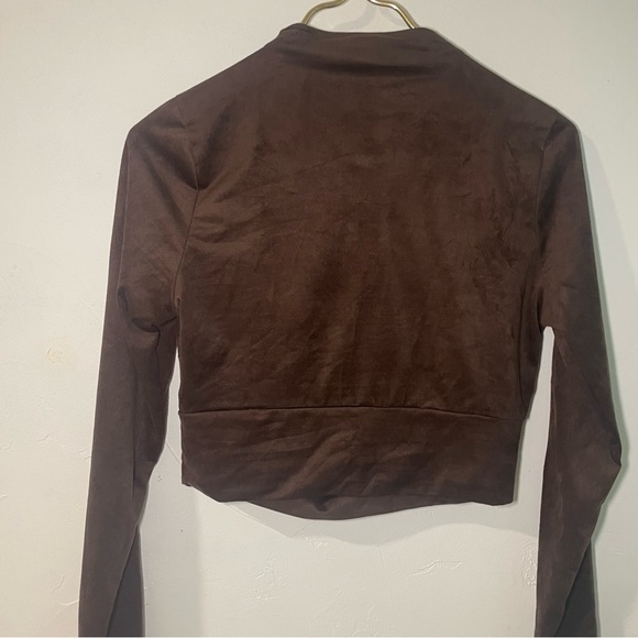Turtle neck Brown crop top - Picture 3 of 4